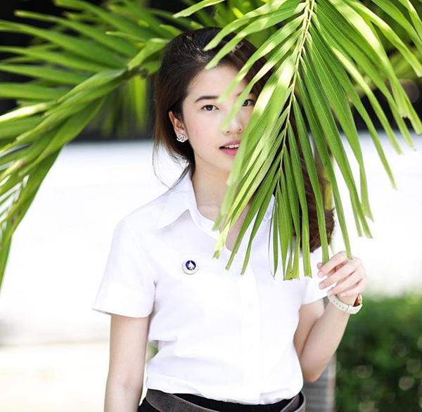 ฝน ศนันธฉัตร