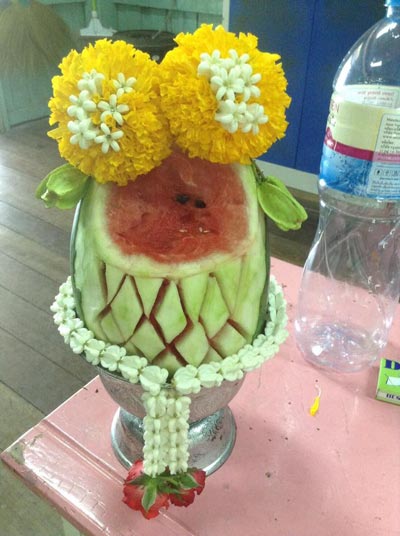 ครูตั้งใจทำพานไหว้ครูให้เด็กถือ หวังไว้สวยเริด แต่กลับไม่เป็นอย่างที่คิด