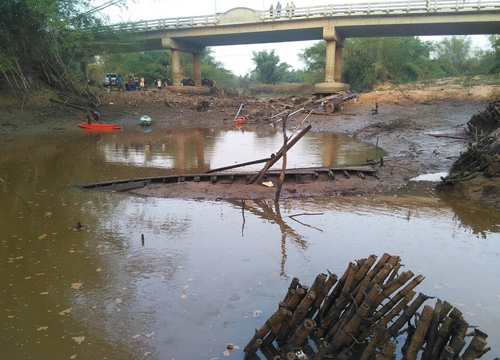 พบซากเรือโบราณอายุกว่า 120 ปี ที่โคราช คอหวยแห่ขอเลขเด็ด 