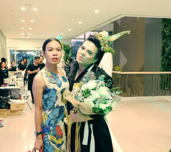 ชมพู่ อารยา แชะภาพคู่ เฮเลน โจทก์เก่า ใหม่ ดาวิกา