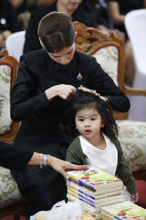 โบว์ แวนด้า น้องมะลิ