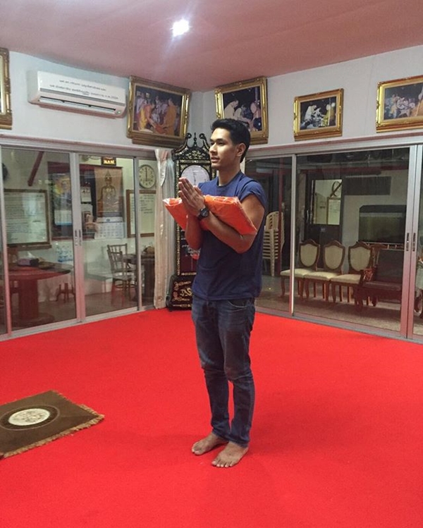 อ๋อม อรรคพันธ์ บวช