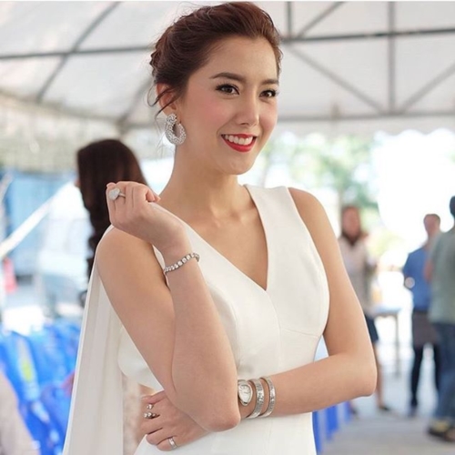 ไอซ์ อภิษฎา ไฮโซแม็กซ์ 