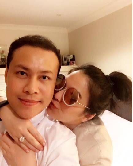 โบ ชญาดา เป็นปลื้มสามีเลื่อนยศเป็น ผู้พันแบงค์ หอมแก้มฟอดใหญ่เป็นรางวัล