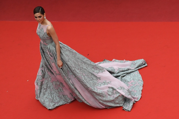 ชมพู่ อารยา