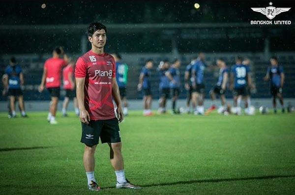 กอล์ฟ นิธินันท์ สต๊าฟโค้ชทีมแบงค็อก ยูไนเต็ด