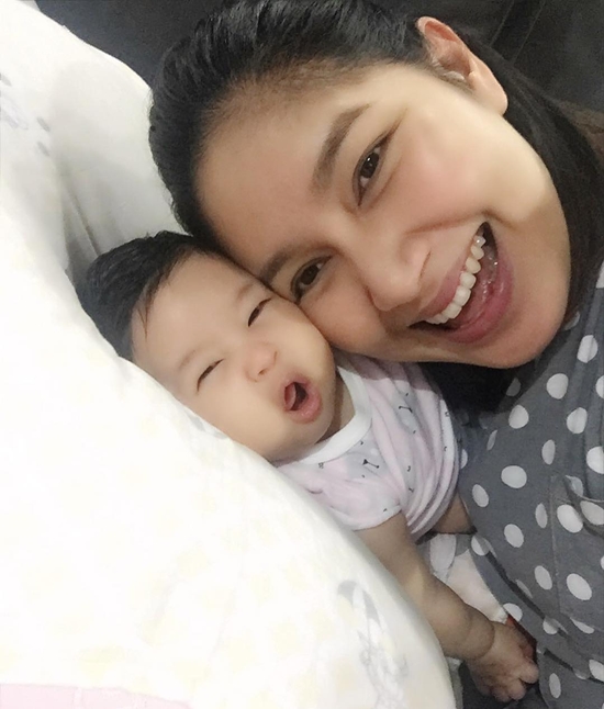 น้องปริม สายฮาเหมือนพ่อมิค แกล้งทำตาเหล่ แม่เบนซ์ ขำกลิ้ง
