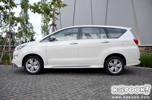 Toyota Innova Crysta 2017