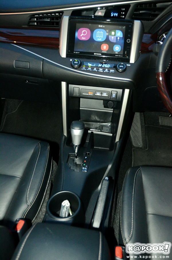 Toyota Innova Crysta 2017