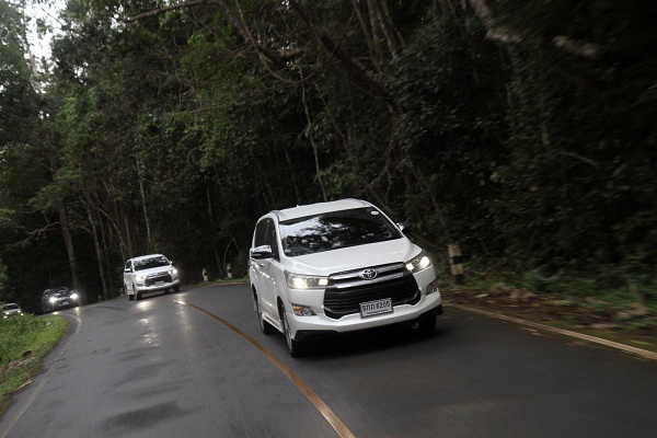 Toyota Innova Crysta 2017