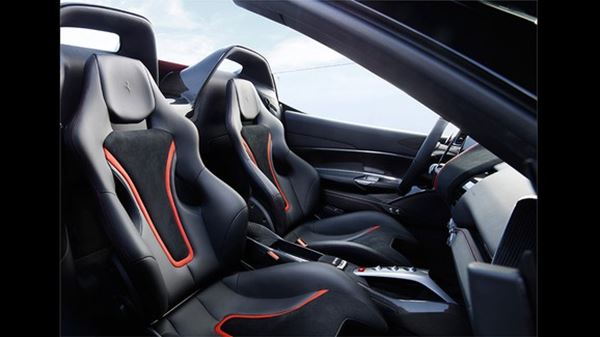 Ferrari J50 รุ่นพิเศษ