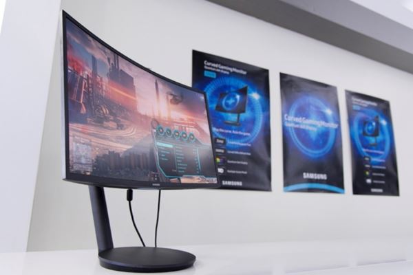 ซัมซุงเปิดตัว Quantum Dot Curved Monitor