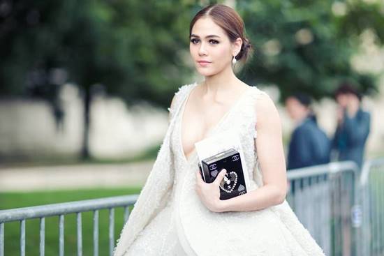 ชมพู่ อารยา