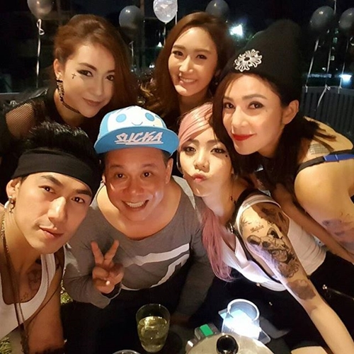 เสนาหอย อุ้ม ลักขณา