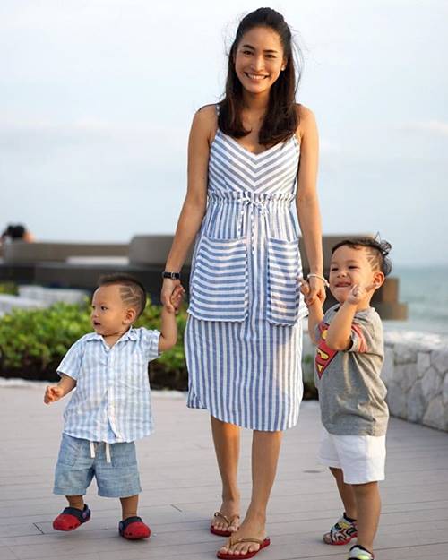 พลอย พลอยพรรณ