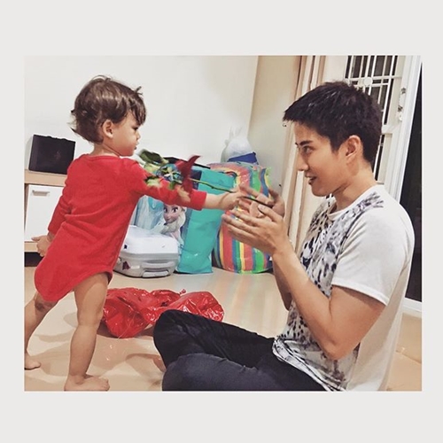 ไมค์ พิรัชต์ น้องแม็กซ์เวลล์