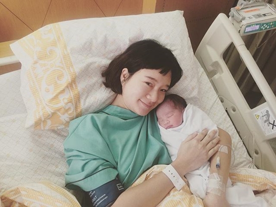 เพชร นาระ คลอดลูกชาย