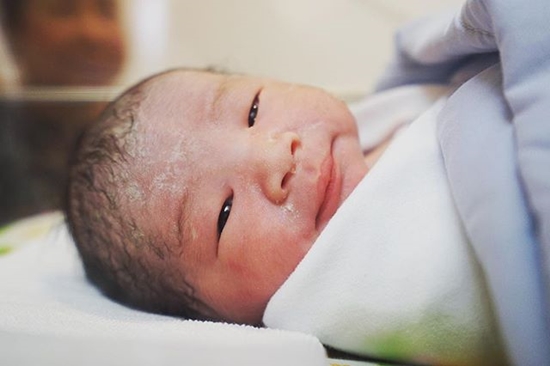 เพชร นาระ คลอดลูกชาย