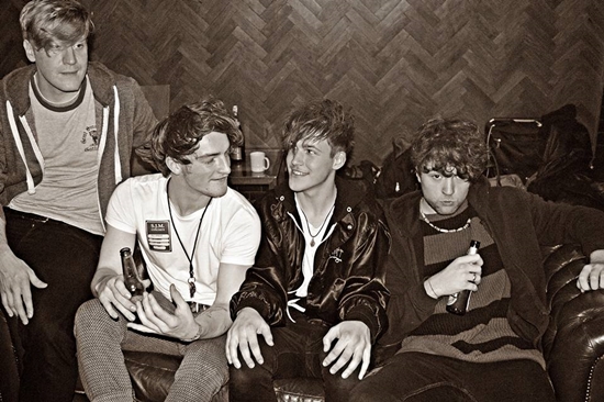 Viola Beach ประสบอุบัติเหตุ เสียชีวิตทั้งวง