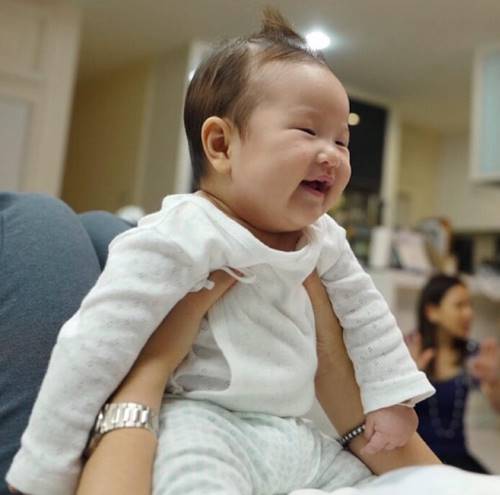 นัท มีเรีย