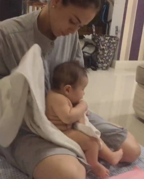 นัท มีเรีย