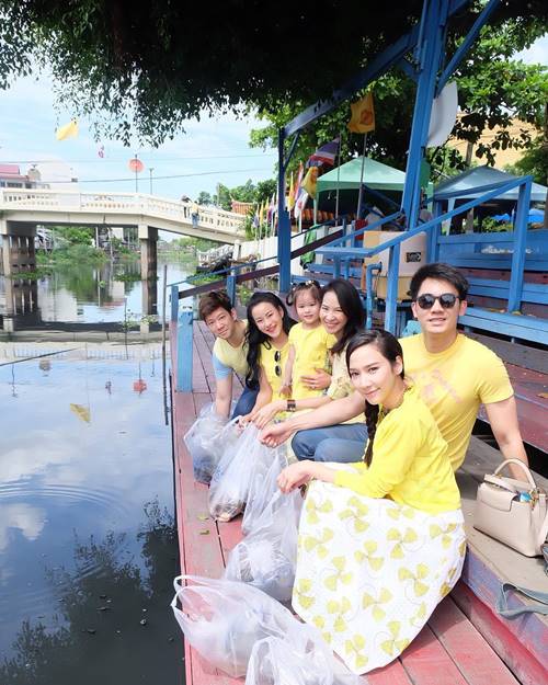 คนบันเทิง พร้อมใจสวมเสื้อเหลือง เฉลิมพระเกียรติในหลวง ครองราชย์ 70 ปี