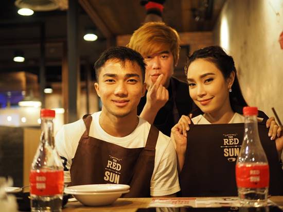 เจ ชนาธิป เมย์ พิชญ์นาฏ