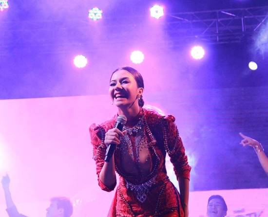 จ๊ะ อาร์สยาม