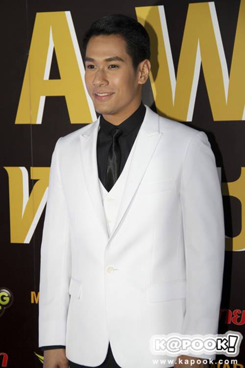 อ๋อม อรรคพันธ์