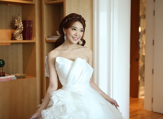 หญิงแย้ แต่งงาน