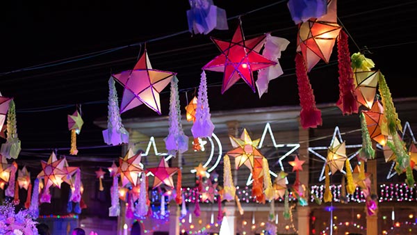 เทศกาลแห่ดาวคริสต์มาส