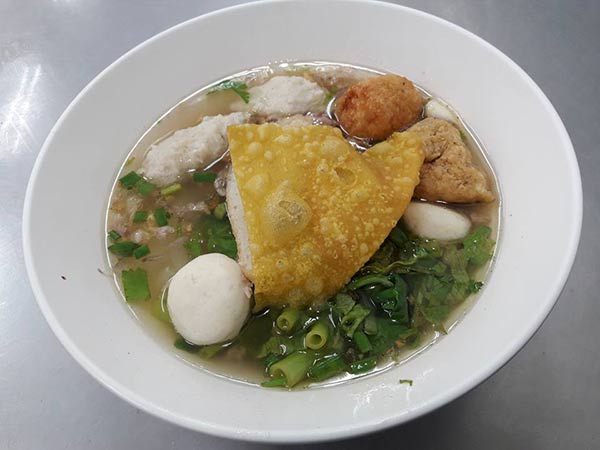 9 ร้านอาหารย่านบางรัก