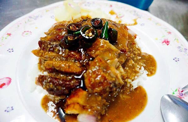 ร้านอร่อยย่านวังบูรพา