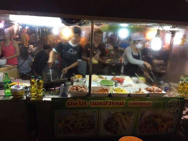 ตลาดอินดี้ ดาวคะนอง