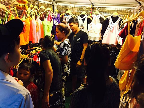 ตลาดอินดี้ ดาวคะนอง