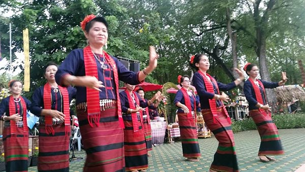 ตามรอยรัชกาลที่ 9