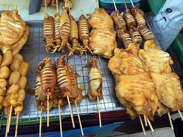 ร้านปลาหมึกย่าง