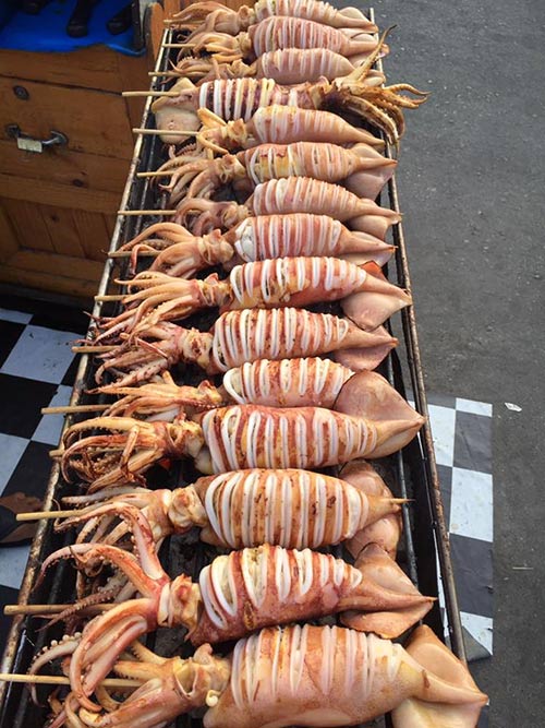 ร้านปลาหมึกย่าง