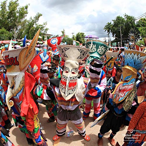 การละเล่นผีตาโขน