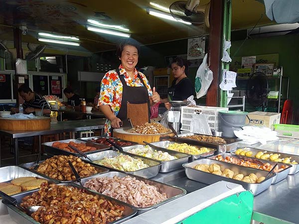 ร้านข้าวเหนียวหมูทอดเจ้าเด็ด