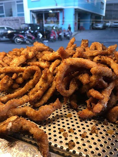 ร้านข้าวเหนียวหมูทอดเจ้าเด็ด