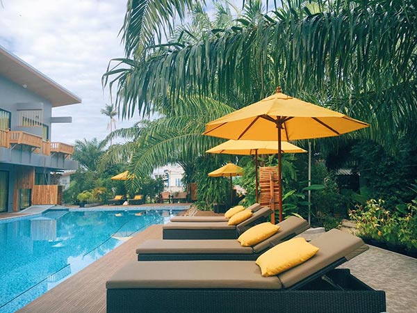 ที่พักขนอม ติดทะเล