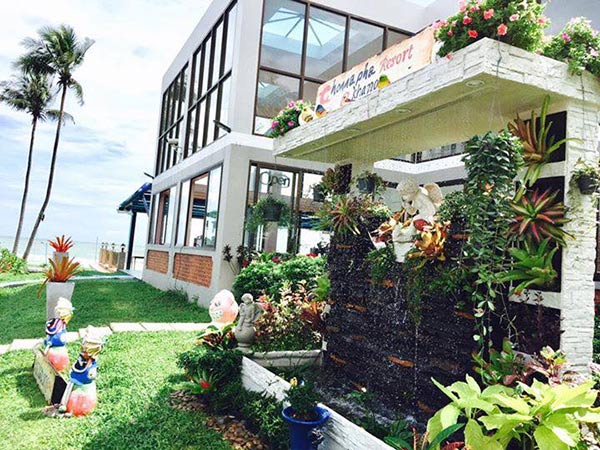 ที่พักขนอม ติดทะเล