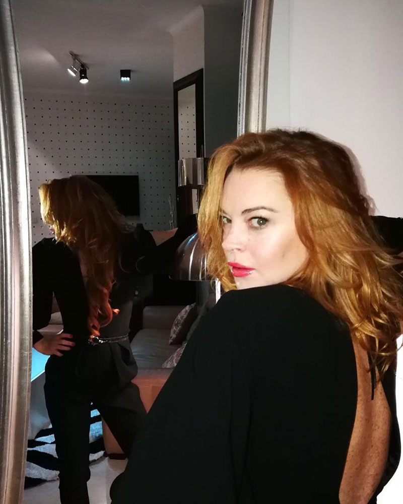 ลินด์เซย์ โลฮาน โดนงูกัดที่ภูเก็ต