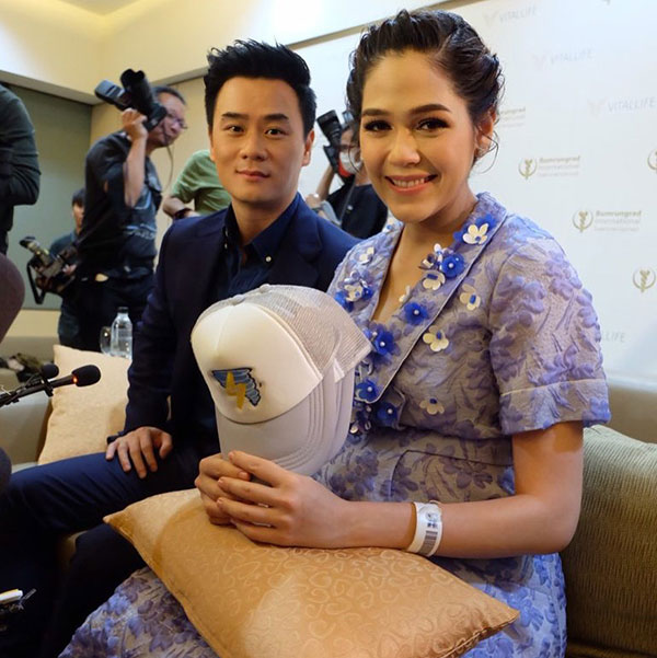 คุณยายวารี คุณแม่ชมพู่ อารยา เล่นใหญ่จัดเต็ม ซื้อบ้านใหม่รับขวัญ น้องสายฟ้า-พายุ