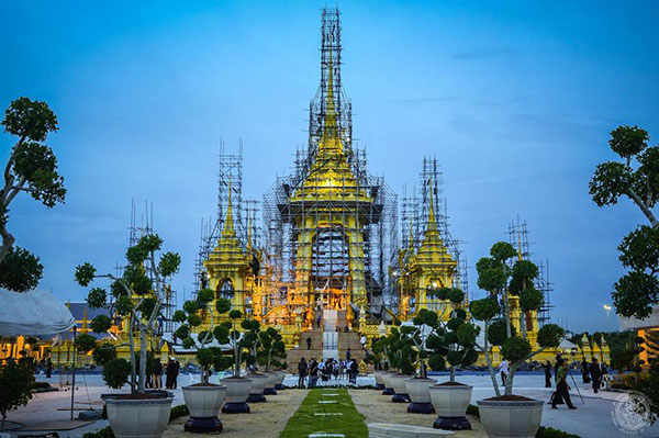 รัฐบาลเตรียมเปิดให้ประชาชนชมความงาม พระเมรุมาศ ตลอดเดือน พ.ย. นี้