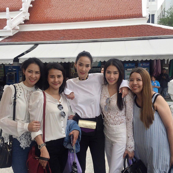 อั้ม พัชราภา ทำบุญ