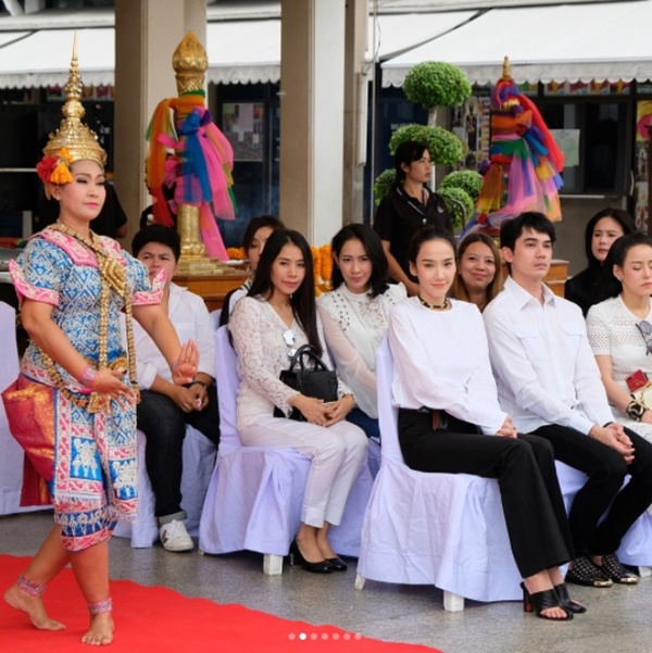 อั้ม พัชราภา ทำบุญ