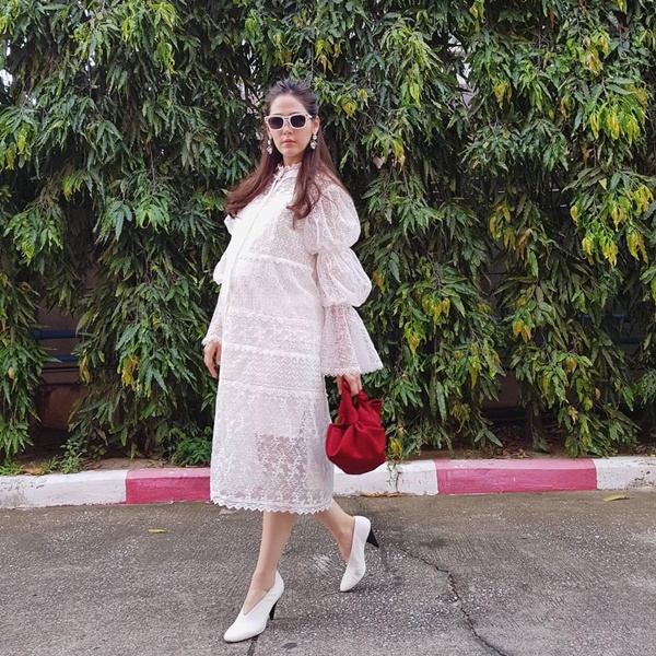 ชมพู่ อารยา