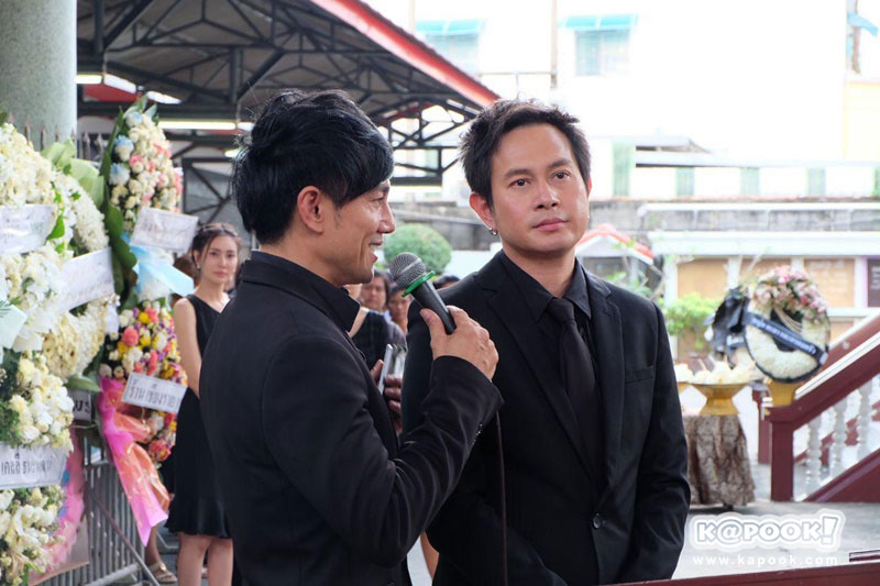 ต๊ะ ดิ๊พ บอยสเก๊าท์